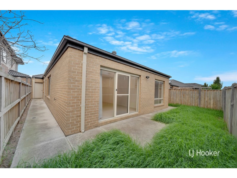54 Dingo Street, Point Cook VIC 3030