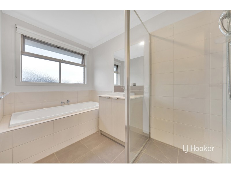 7 Pymble Terrace, Truganina VIC 3029