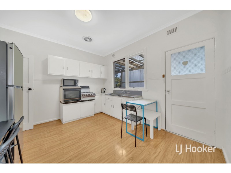 5 Corrigan Avenue, Brooklyn VIC 3012