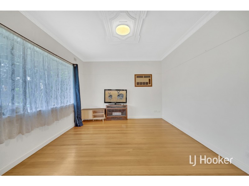 5 Corrigan Avenue, Brooklyn VIC 3012