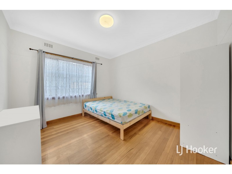 5 Corrigan Avenue, Brooklyn VIC 3012