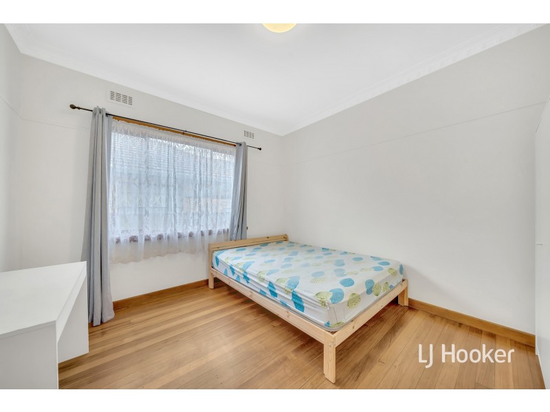 5 Corrigan Avenue, Brooklyn VIC 3012