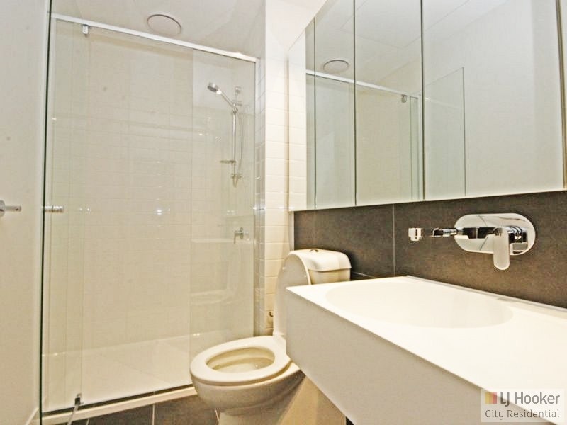 2209/33 Rose Lane, Melbourne VIC 3000