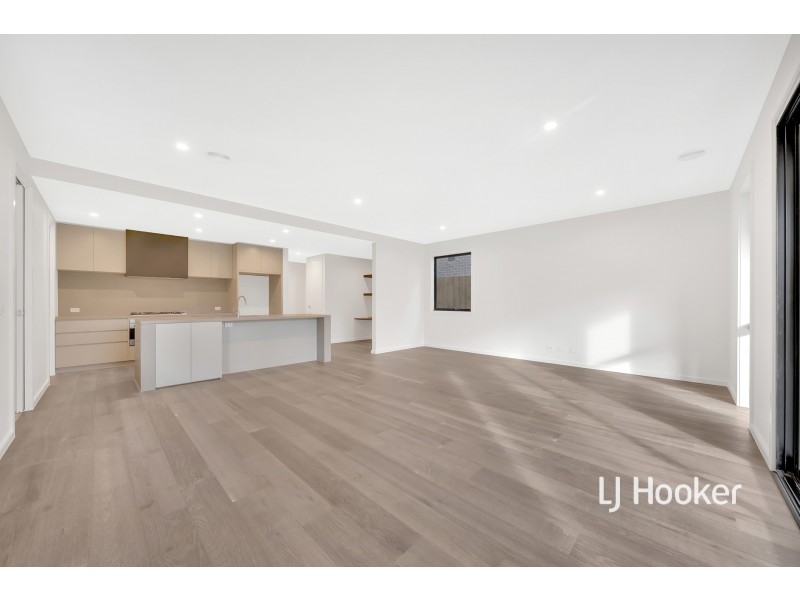 42 Rustic Avenue, Burwood East VIC 3151