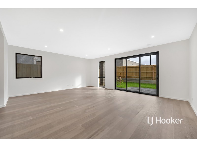 42 Rustic Avenue, Burwood East VIC 3151