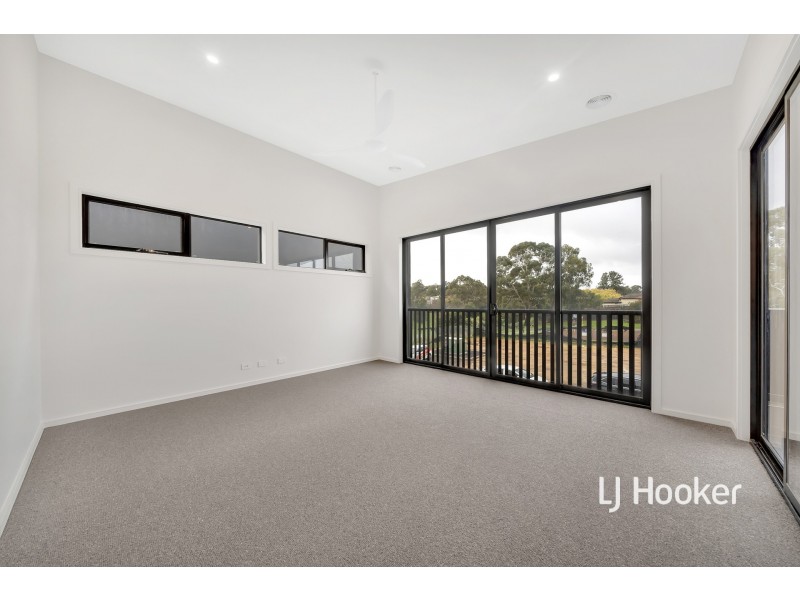 42 Rustic Avenue, Burwood East VIC 3151