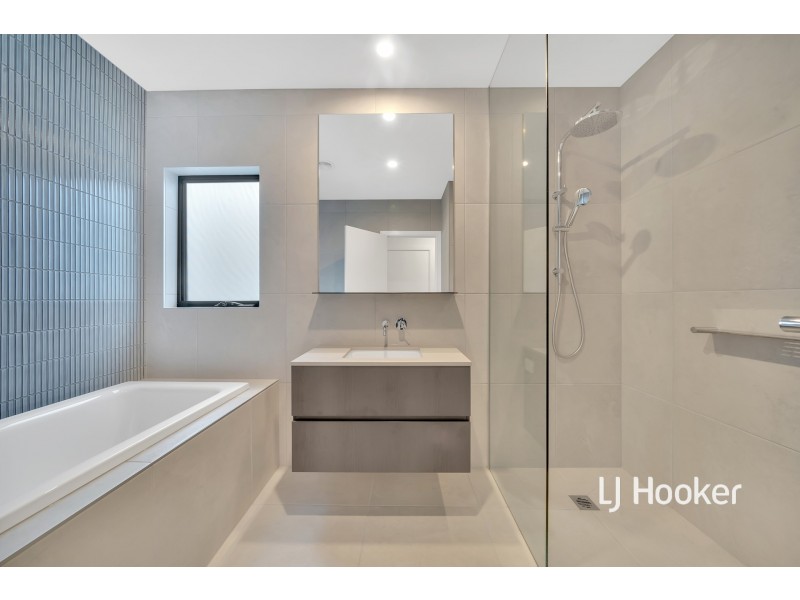 42 Rustic Avenue, Burwood East VIC 3151