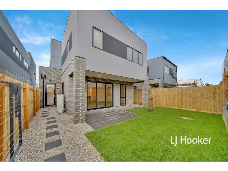 42 Rustic Avenue, Burwood East VIC 3151