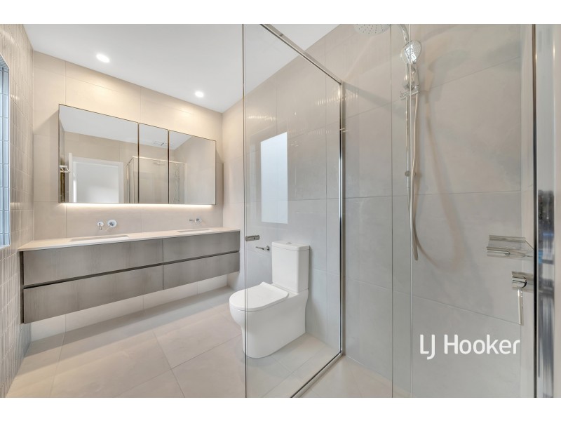 42 Rustic Avenue, Burwood East VIC 3151