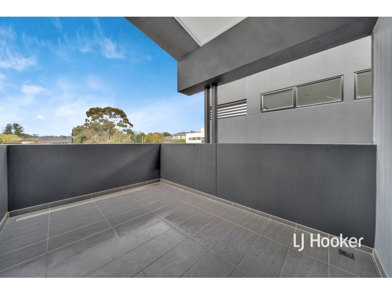 42 Rustic Avenue, Burwood East VIC 3151