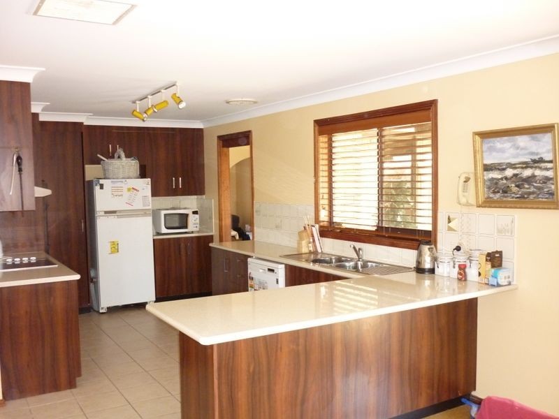 42 Mumford Crescent, Dubbo NSW 2830