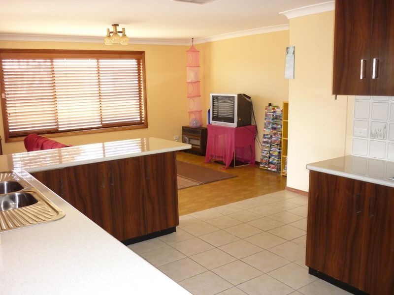 42 Mumford Crescent, Dubbo NSW 2830