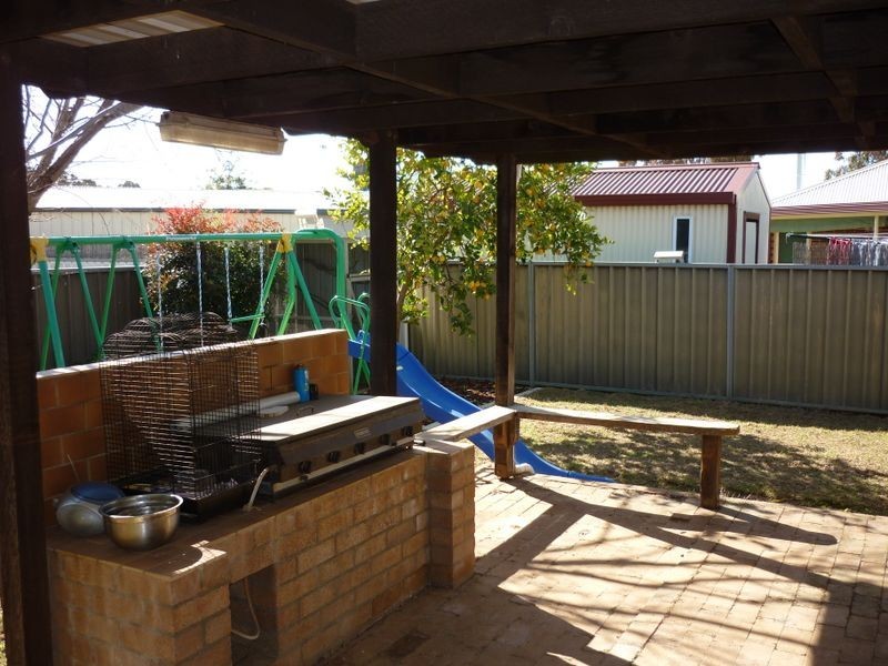 42 Mumford Crescent, Dubbo NSW 2830