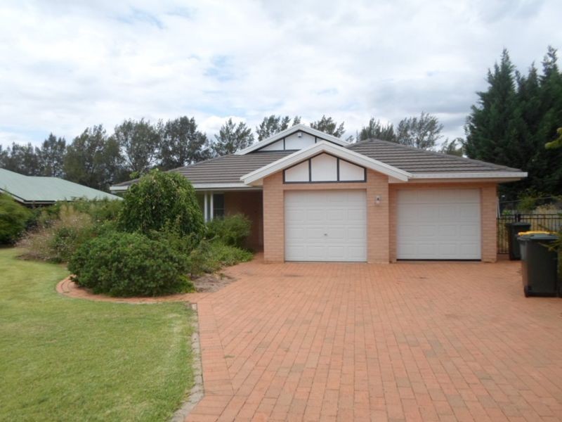 20 Hillcrest Place, Dubbo NSW 2830