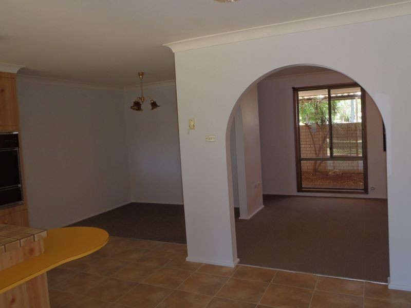 114 Baird Drive, Dubbo NSW 2830