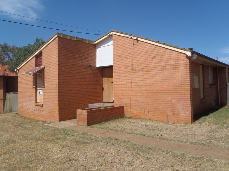 2 Lunar Avenue, Dubbo NSW 2830