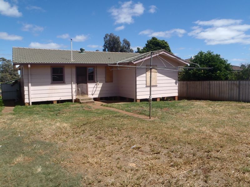18 Lunar Avenue, Dubbo NSW 2830