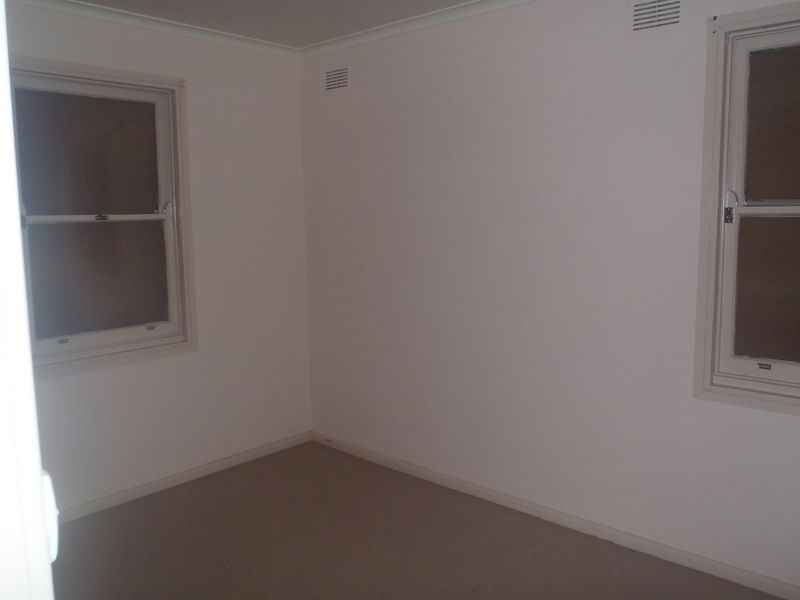 18 Armstrong Crescent, Dubbo NSW 2830