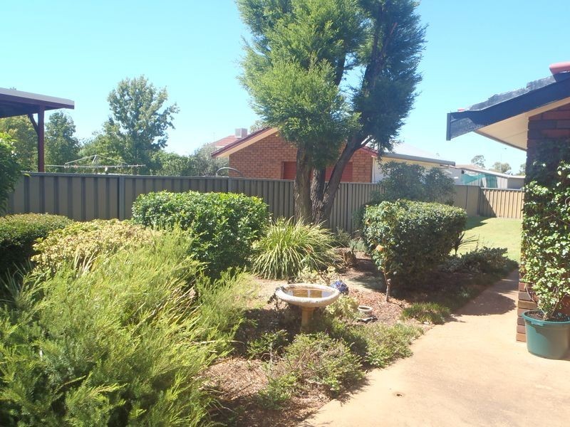 19 Buckingham Drive, Dubbo NSW 2830