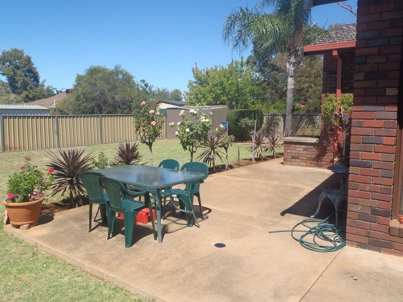 19 Buckingham Drive, Dubbo NSW 2830