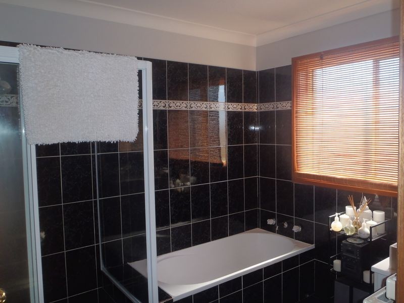 1&2/1 Hellyer Court, Dubbo NSW 2830