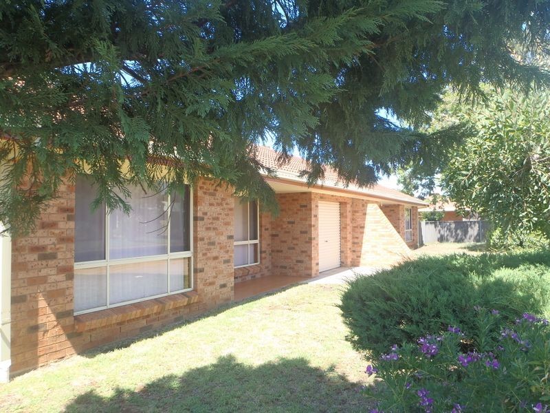 1&2/1 Hellyer Court, Dubbo NSW 2830