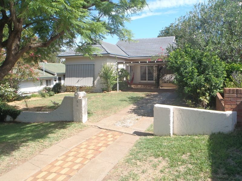 8 Baird Street, Dubbo NSW 2830