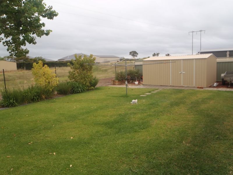 19 Hilton Place, Dubbo NSW 2830