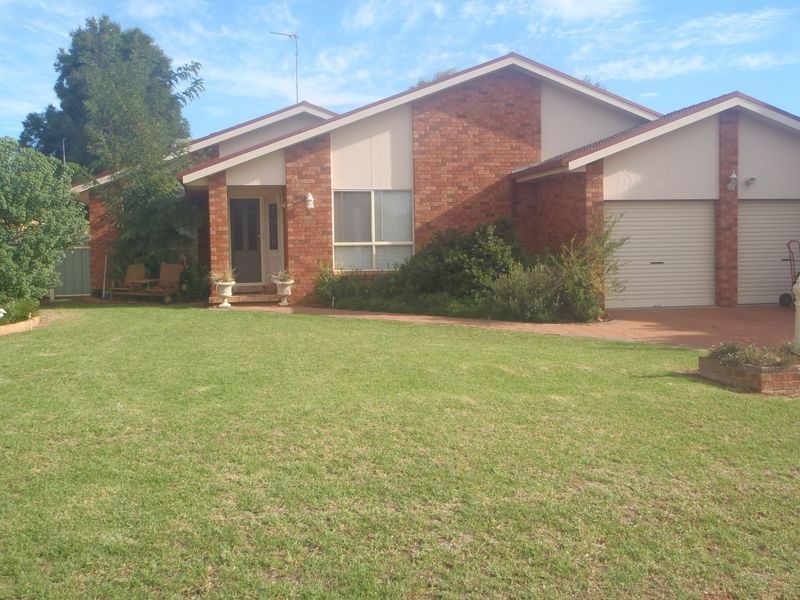 5 Oakmont Avenue, Dubbo NSW 2830