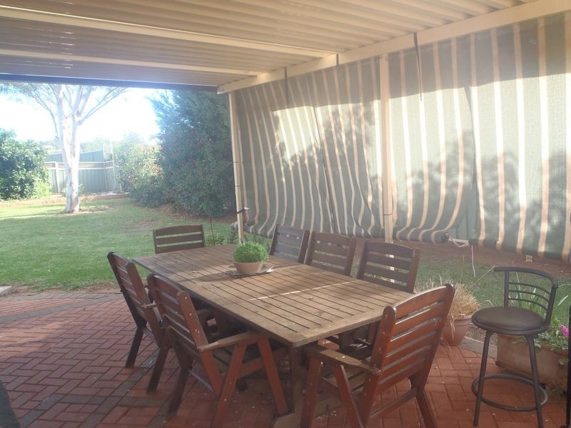 5 Oakmont Avenue, Dubbo NSW 2830