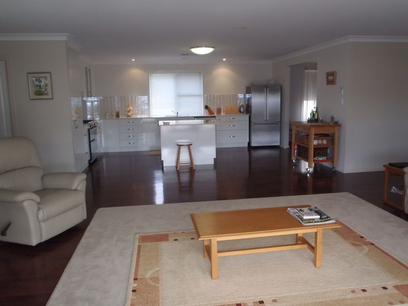 41 Lakeside Circuit, Dubbo NSW 2830