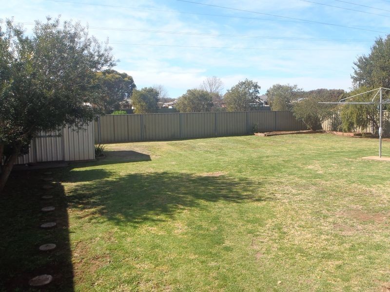 16 Pegasus Place, Dubbo NSW 2830