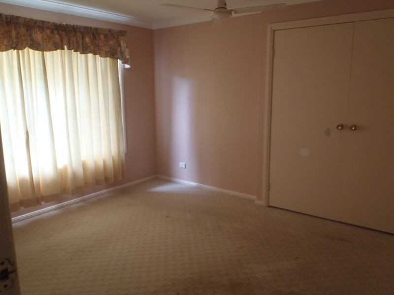 11 John Glen Place, Dubbo NSW 2830