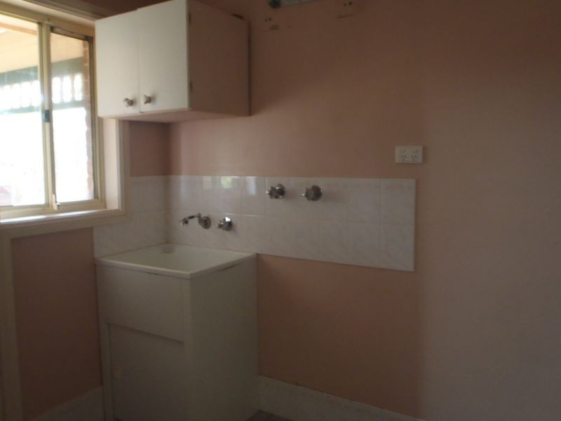 11 John Glen Place, Dubbo NSW 2830