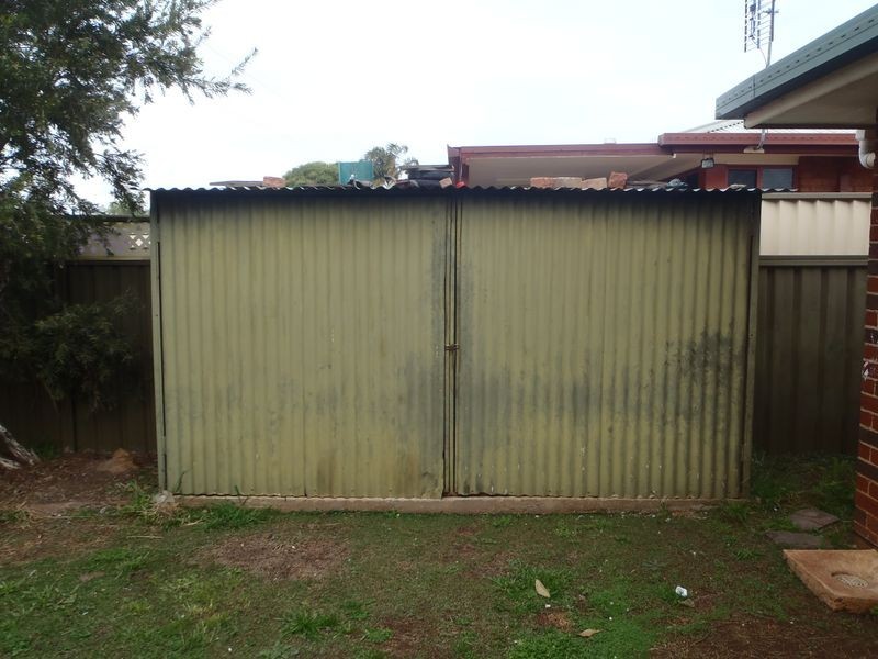 11 John Glen Place, Dubbo NSW 2830