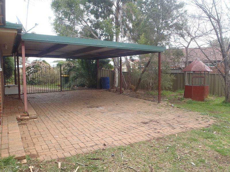 11 John Glen Place, Dubbo NSW 2830