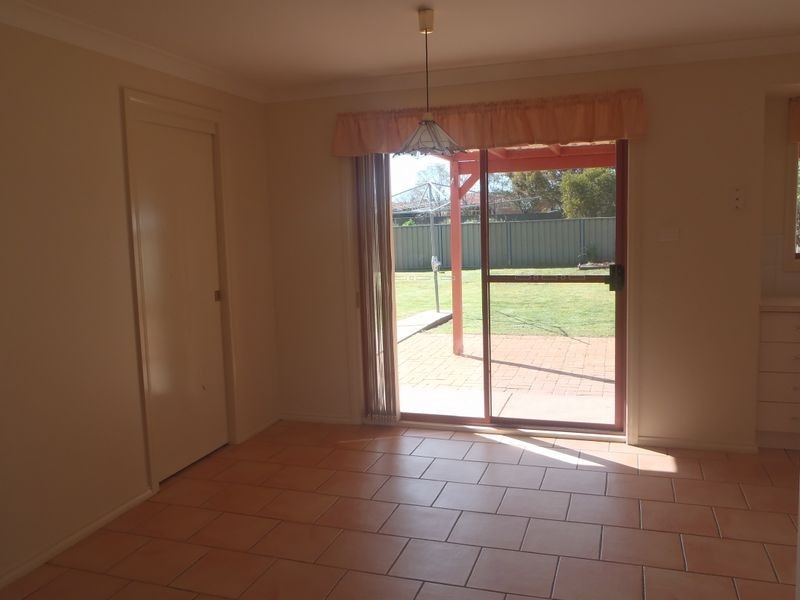 16 Pegasus Place, Dubbo NSW 2830