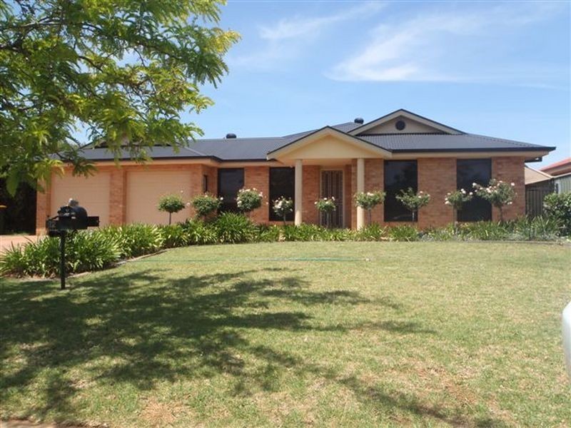 12 Nepean Place, Dubbo NSW 2830
