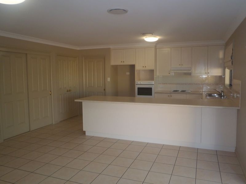 12 Nepean Place, Dubbo NSW 2830