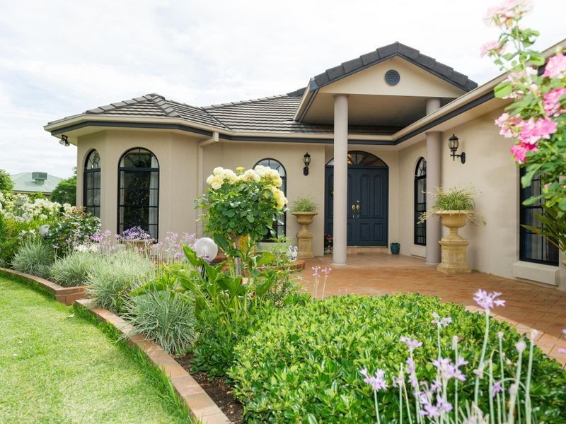 4 Murrumbidgee Place, Dubbo NSW 2830