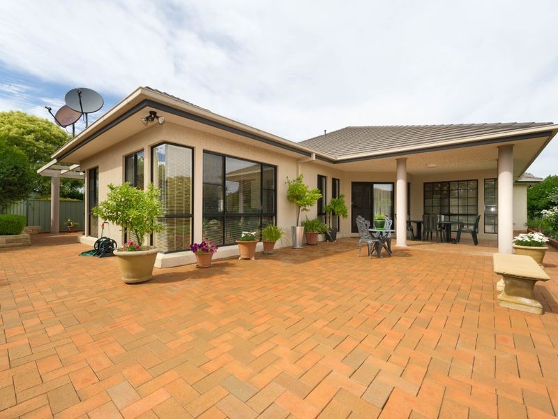 4 Murrumbidgee Place, Dubbo NSW 2830