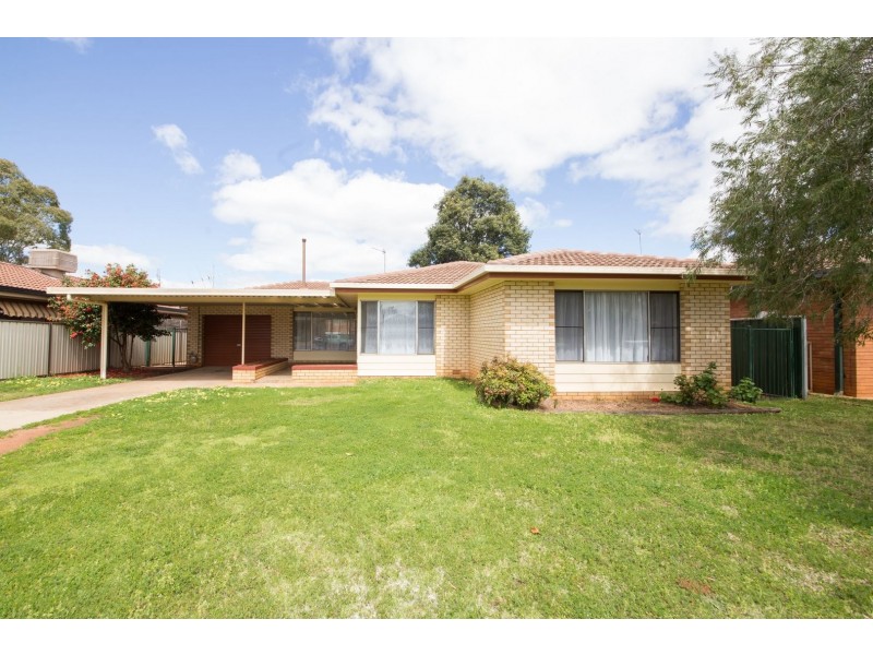 25 Beveridge Crescent, Dubbo NSW 2830