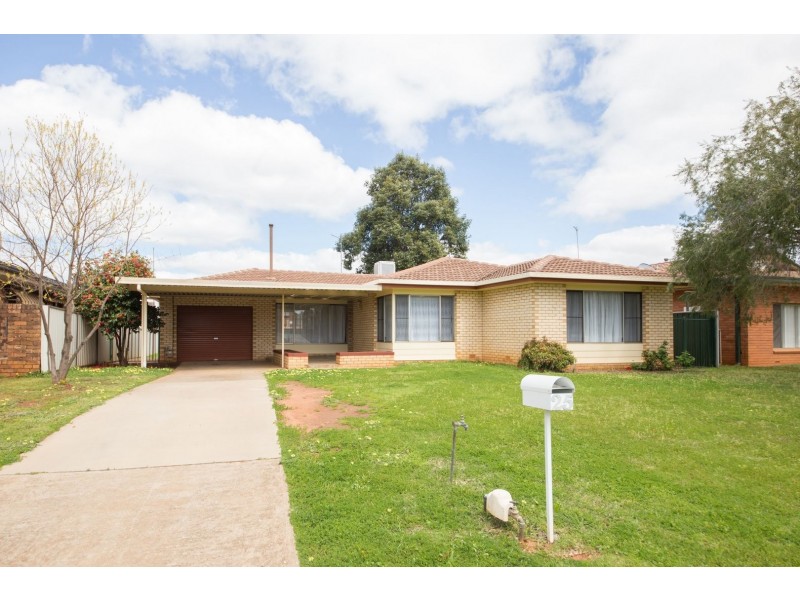 25 Beveridge Crescent, Dubbo NSW 2830