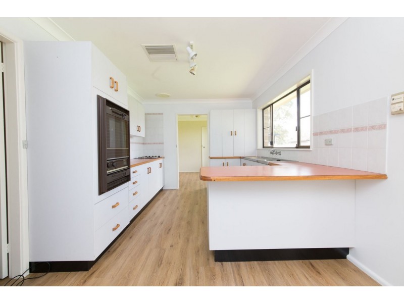25 Beveridge Crescent, Dubbo NSW 2830