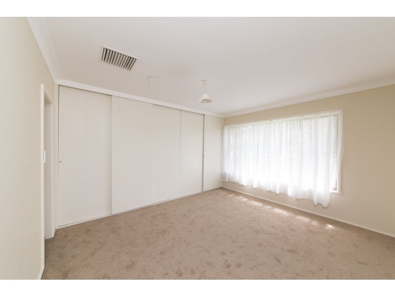 25 Beveridge Crescent, Dubbo NSW 2830