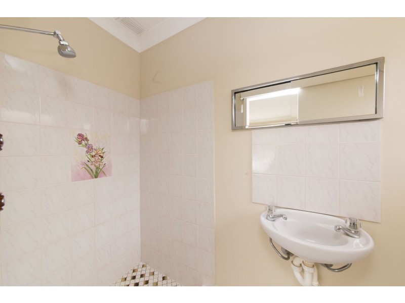 25 Beveridge Crescent, Dubbo NSW 2830