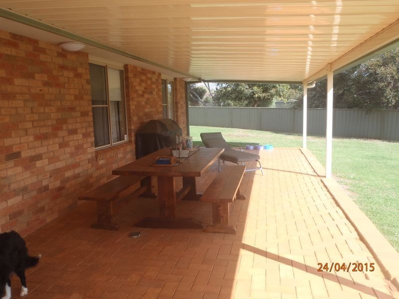 76 Twickenham Drive, Dubbo NSW 2830