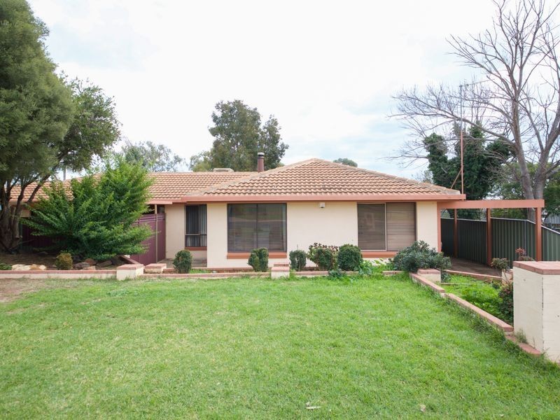 11 Bass Place, Dubbo NSW 2830