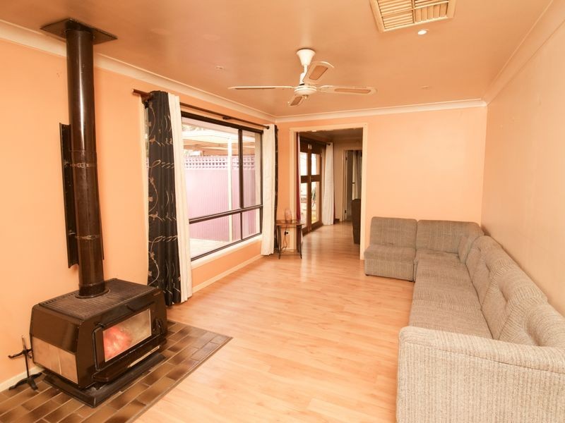11 Bass Place, Dubbo NSW 2830