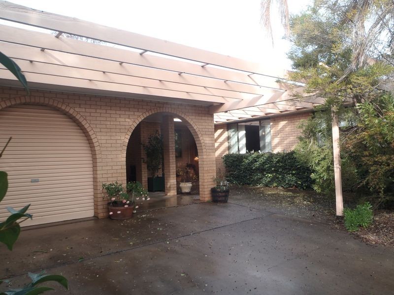 37 Hazelwood Drive, Dubbo NSW 2830